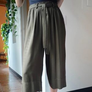 Army Green Loose Cropped Pants